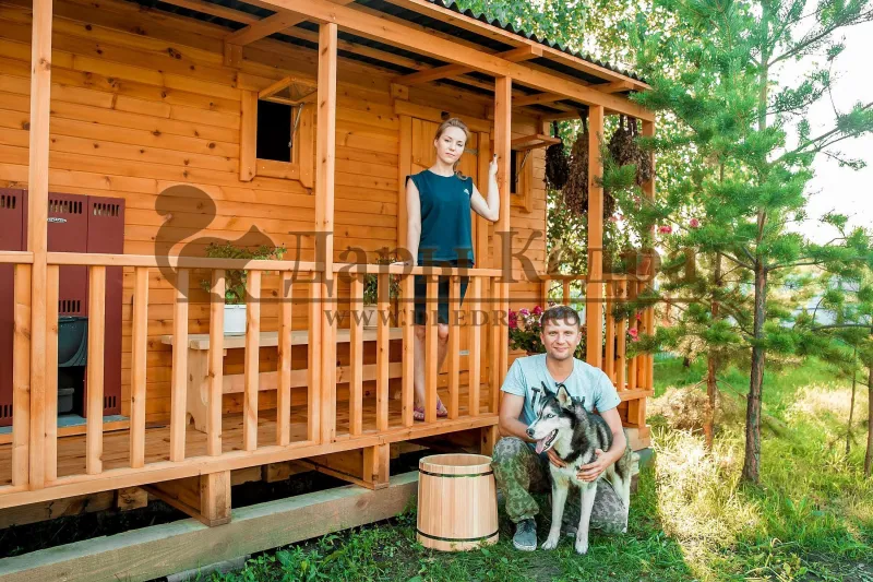 Каркасно-щитовая баня из кедра «Макси» с верандой